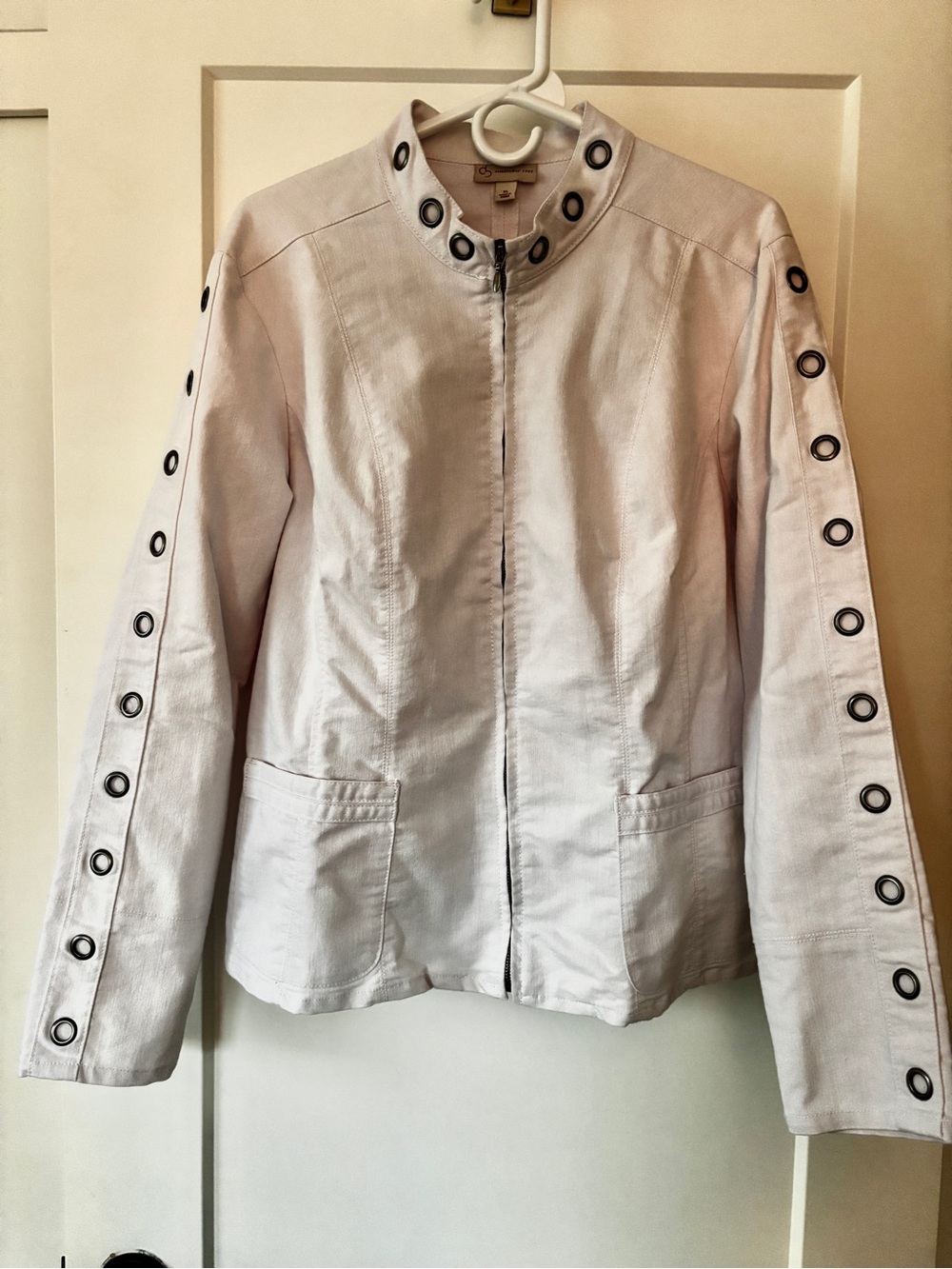 CB White Grommet-Trim Utility Jacket